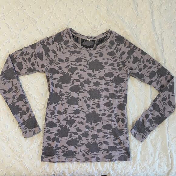 Athleta Momentum Seamless Long Sleeve Top Womens Size Medium Floral Purple - Picture 1 of 3